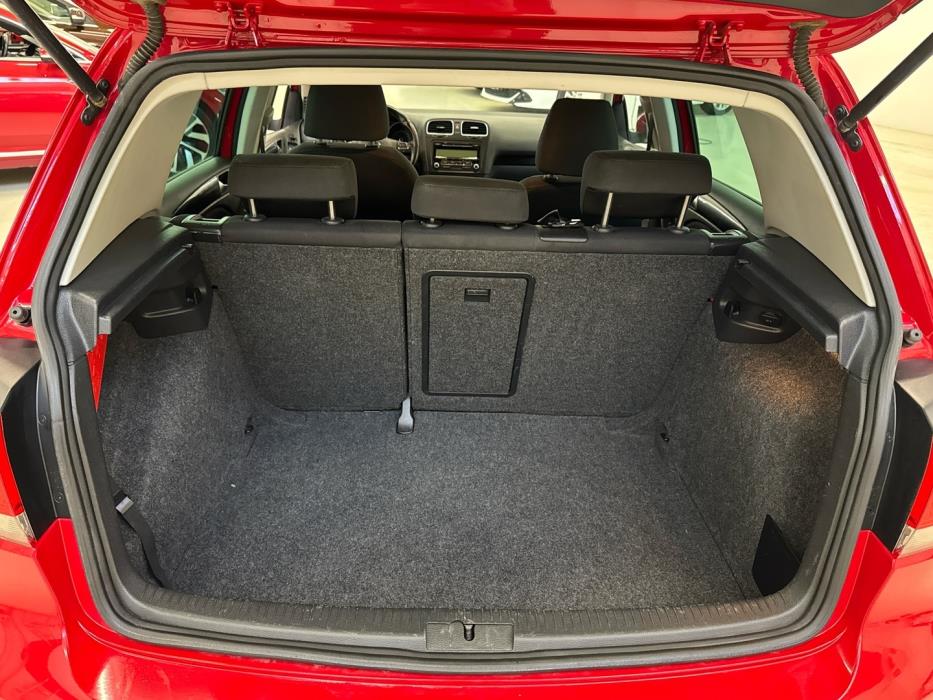 VOLKSWAGEN Golf 2010