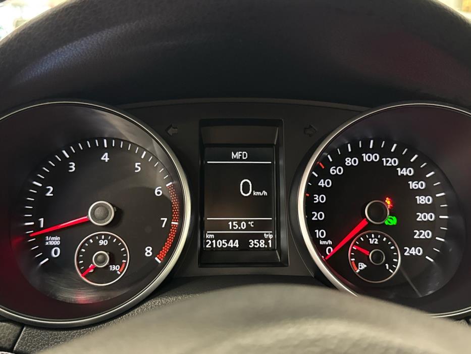 VOLKSWAGEN Golf 2010