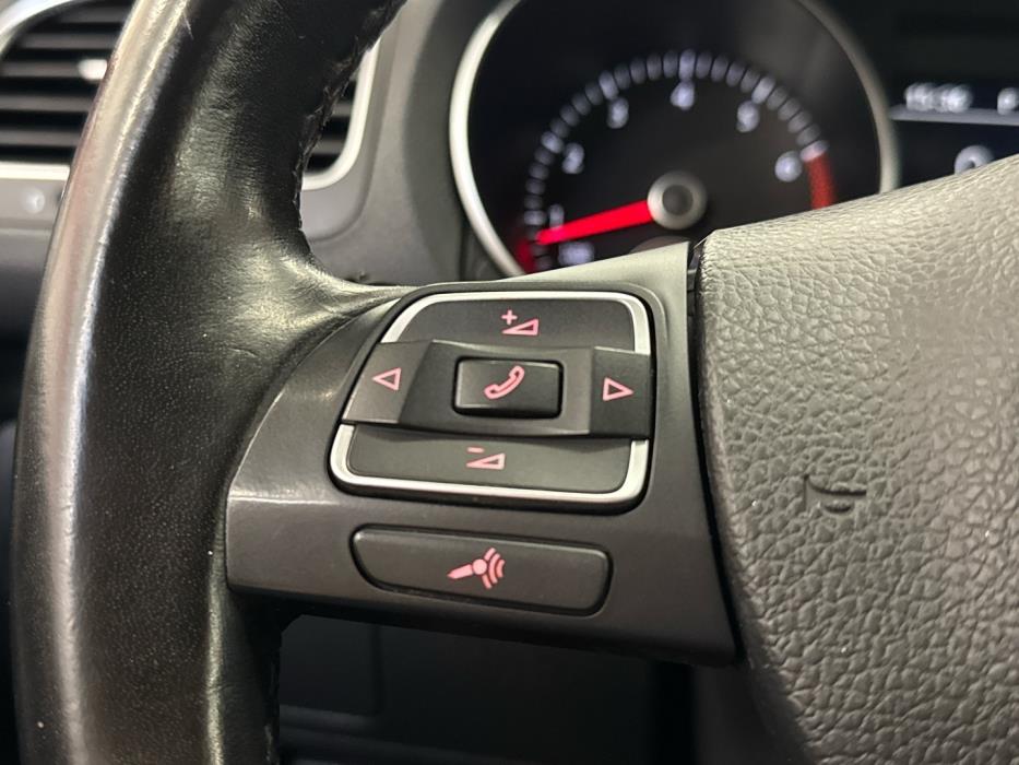 VOLKSWAGEN Golf 2010