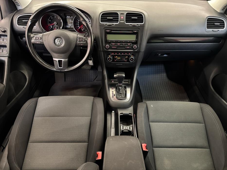 VOLKSWAGEN Golf 2010
