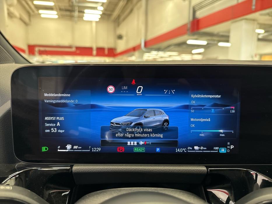 MERCEDES-BENZ GLA 2024