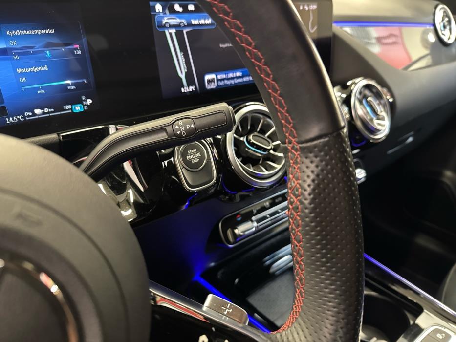 MERCEDES-BENZ GLA 2024