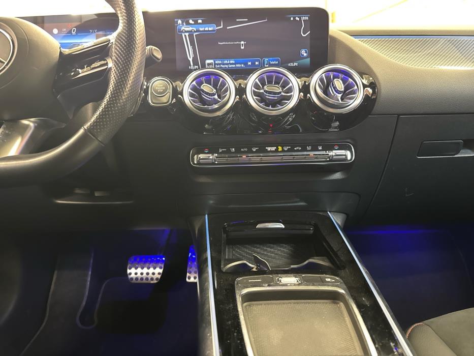 MERCEDES-BENZ GLA 2024