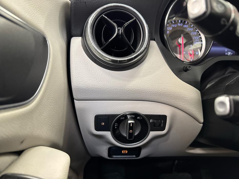 MERCEDES-BENZ CLA 2014