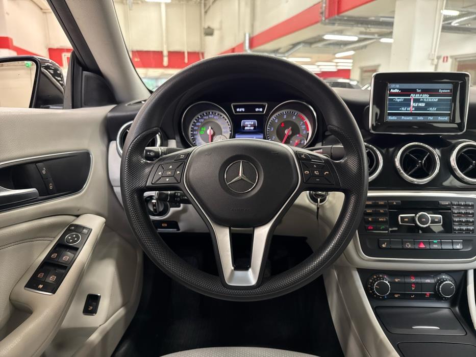 MERCEDES-BENZ CLA 2014