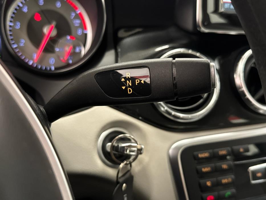 MERCEDES-BENZ CLA 2014