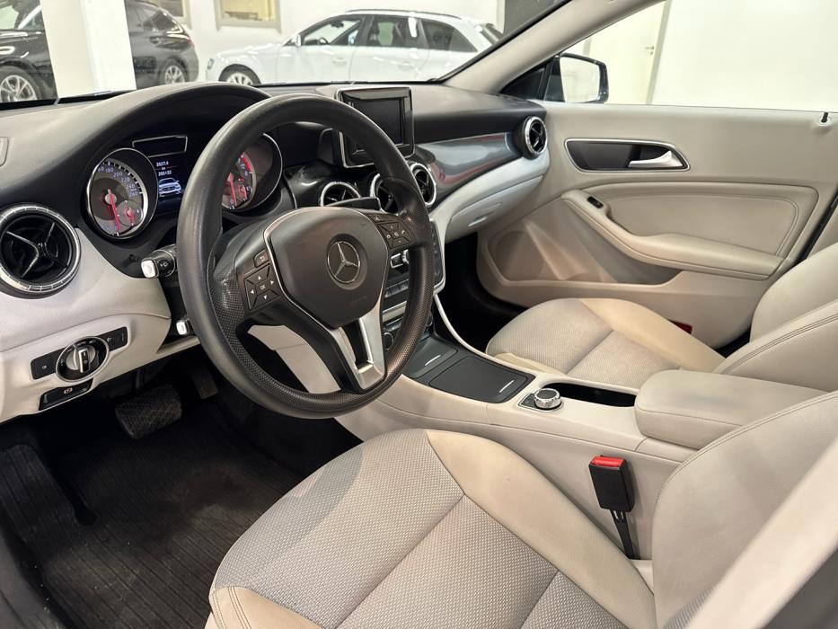 MERCEDES-BENZ CLA 2014