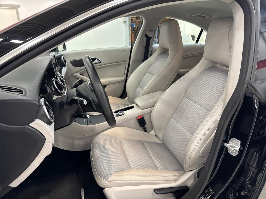 MERCEDES-BENZ CLA 2014