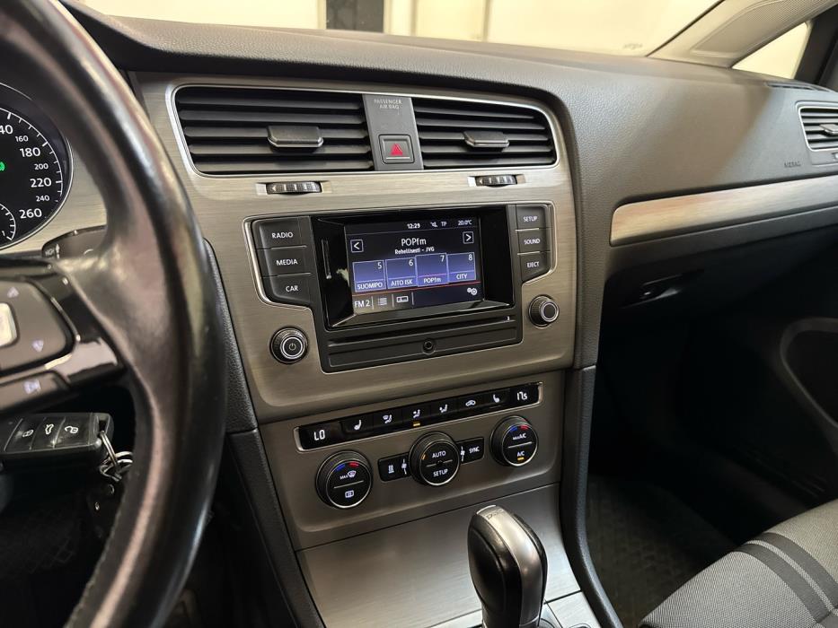 VOLKSWAGEN Golf 2014