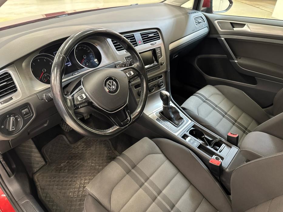 VOLKSWAGEN Golf 2014