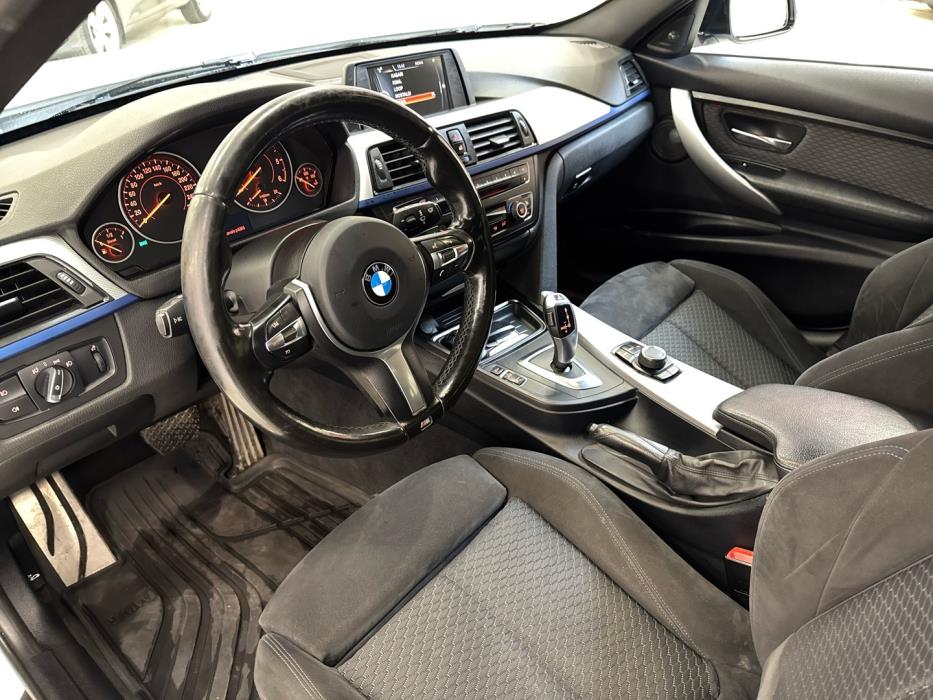 BMW 318 2015