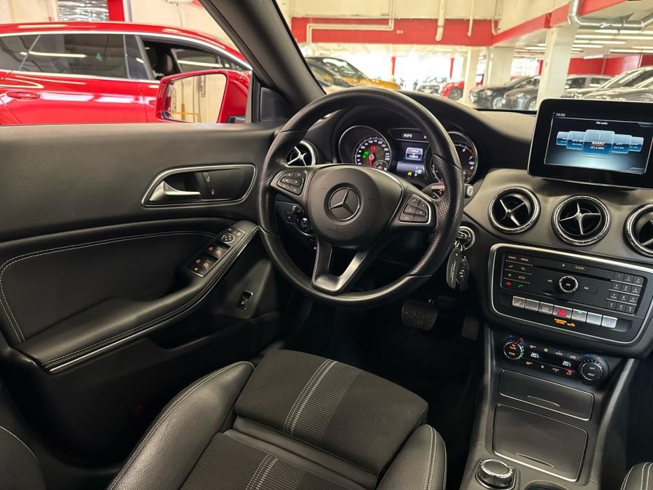 MERCEDES-BENZ CLA 2017