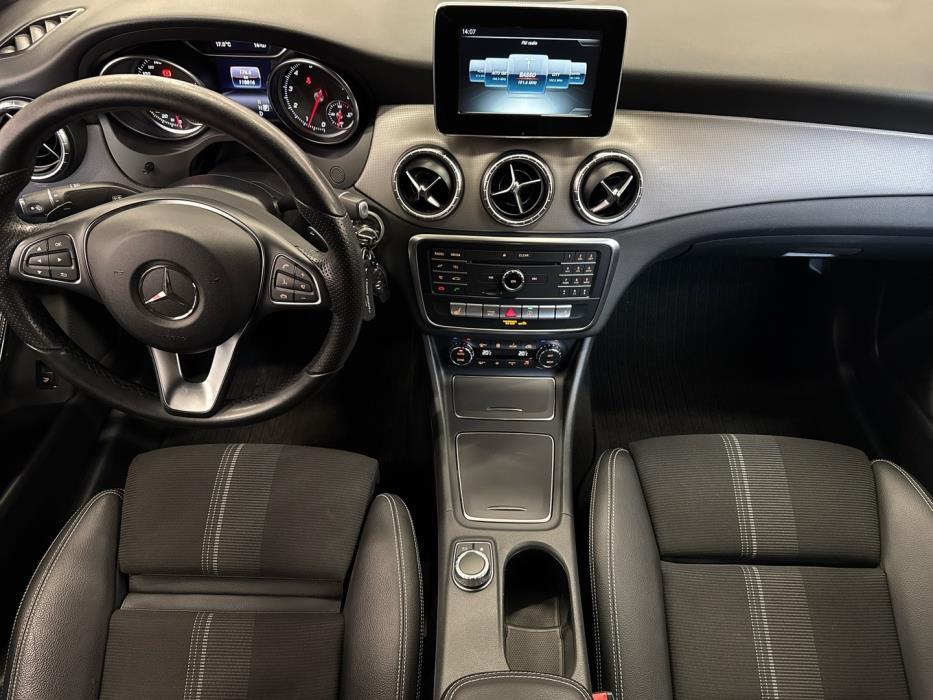 MERCEDES-BENZ CLA 2017