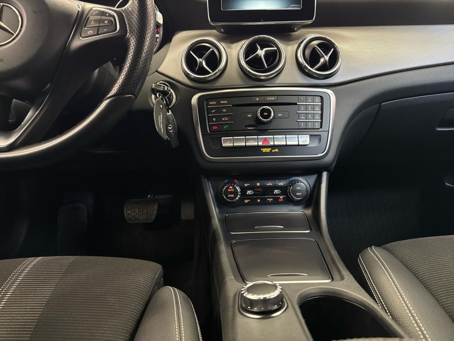 MERCEDES-BENZ CLA 2017