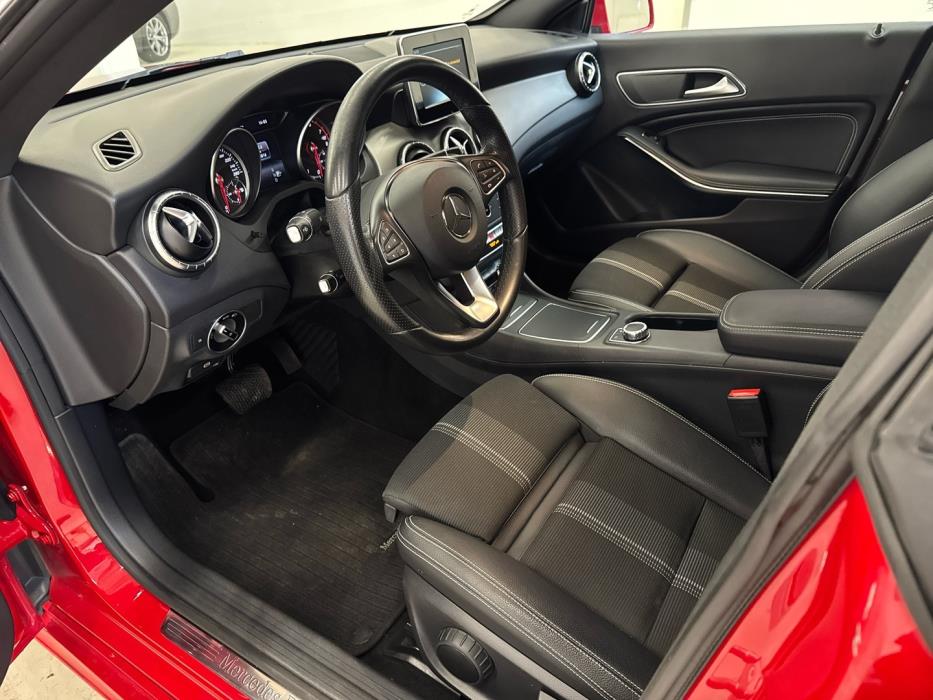 MERCEDES-BENZ CLA 2017