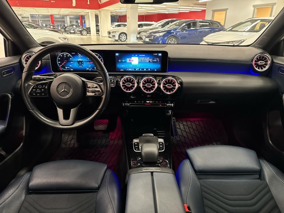 MERCEDES-BENZ A 2018