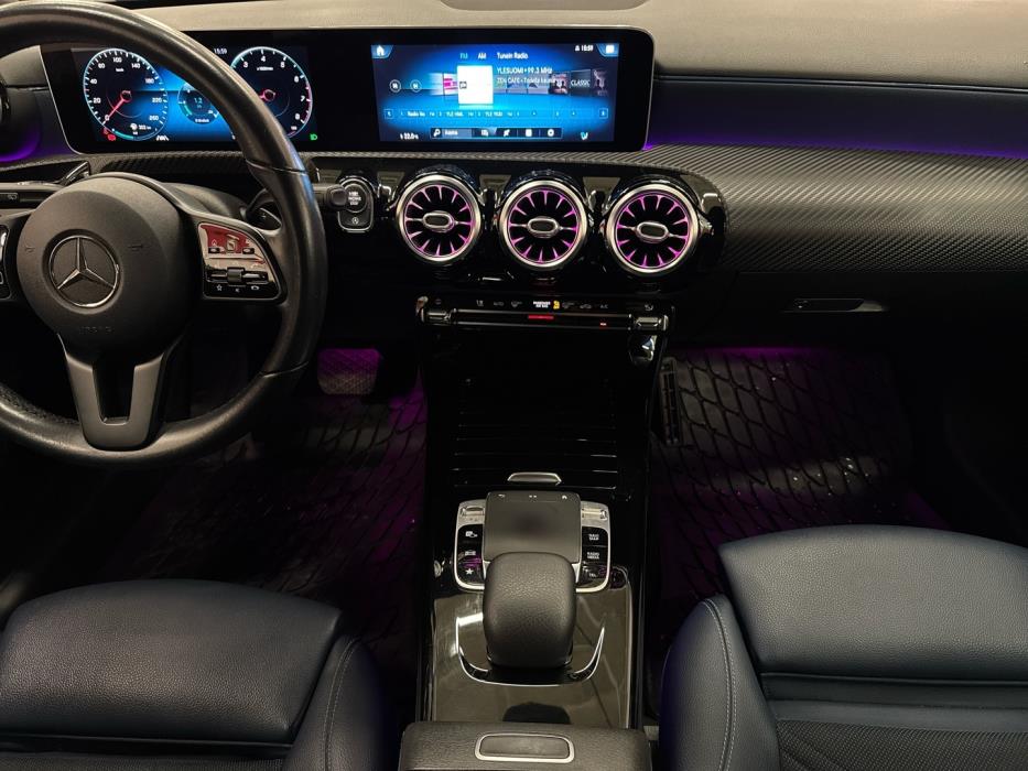 MERCEDES-BENZ A 2018