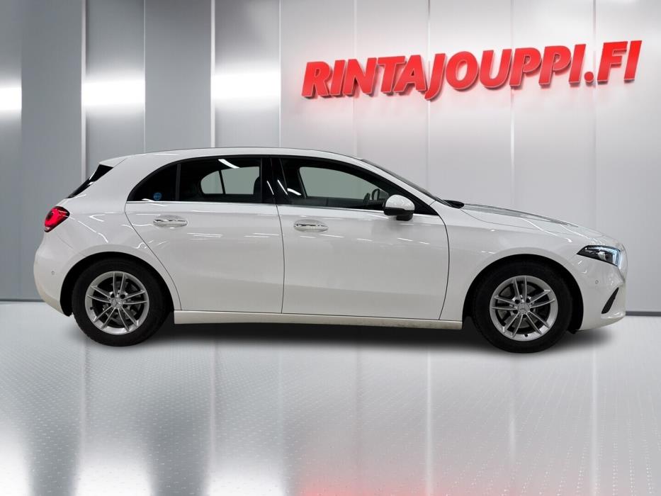 MERCEDES-BENZ A 2018