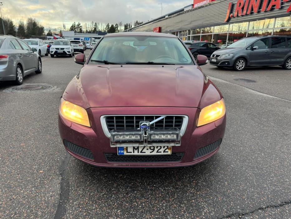 VOLVO V70 2008