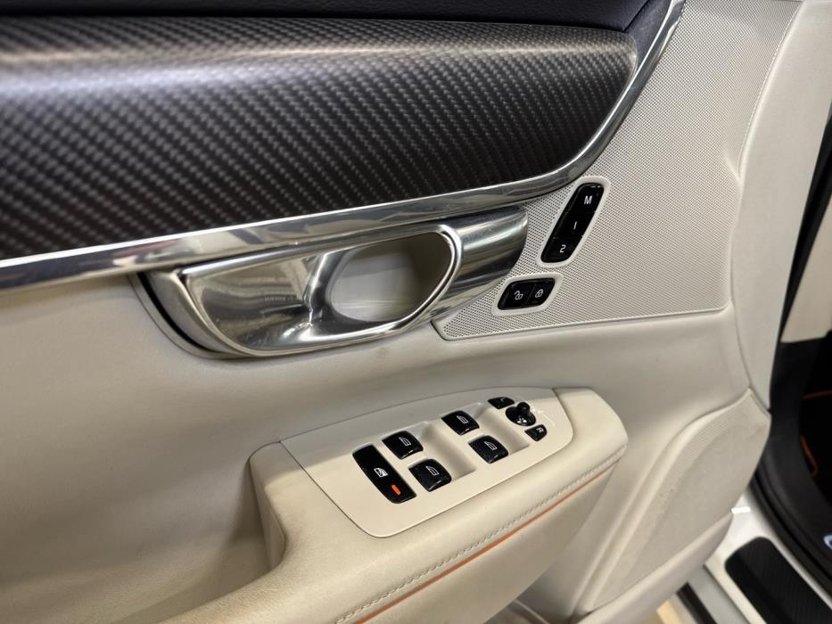 VOLVO V90 Cross Country 2018