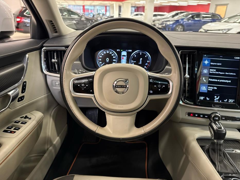 VOLVO V90 Cross Country 2018