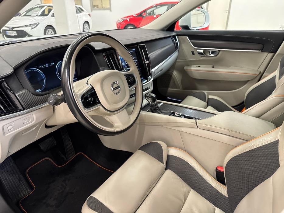 VOLVO V90 Cross Country 2018