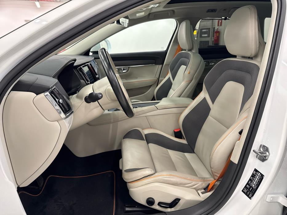 VOLVO V90 Cross Country 2018