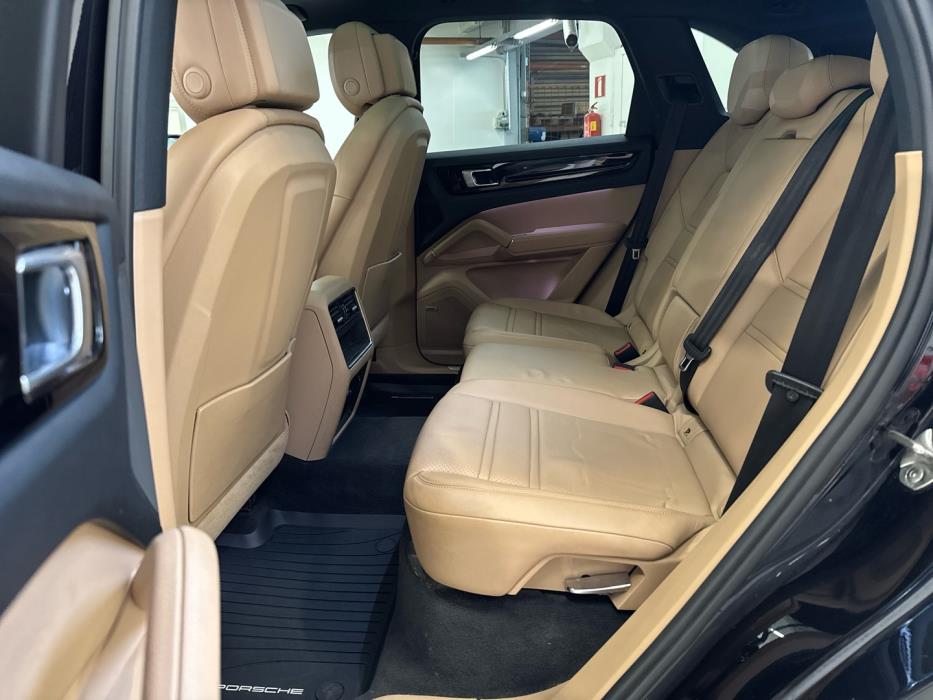 PORSCHE Cayenne 2019