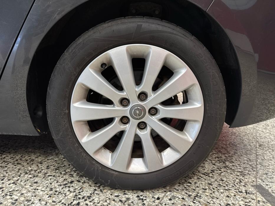OPEL Zafira Tourer 2013