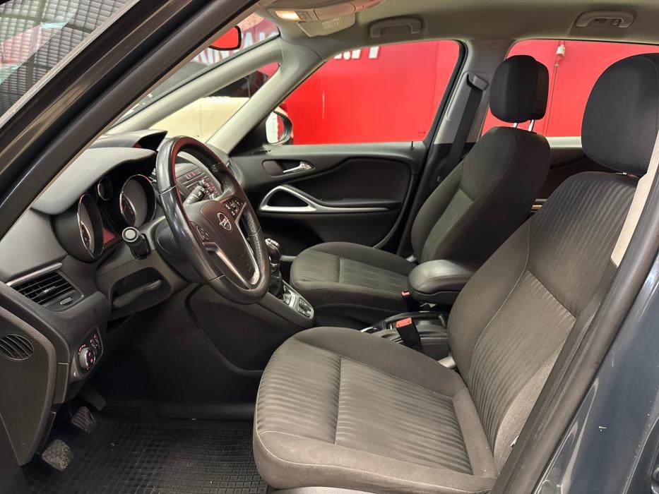 OPEL Zafira Tourer 2013