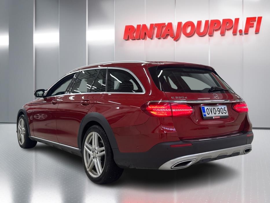 MERCEDES-BENZ E 2017