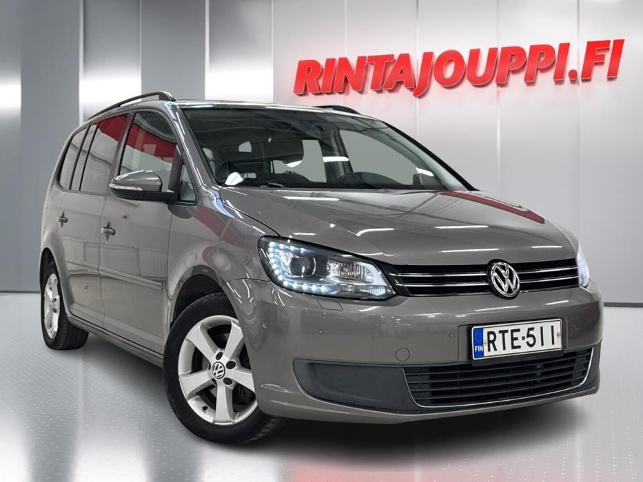 VOLKSWAGEN Touran 2011