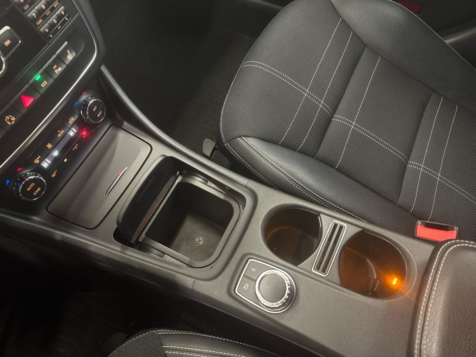 MERCEDES-BENZ CLA 2013