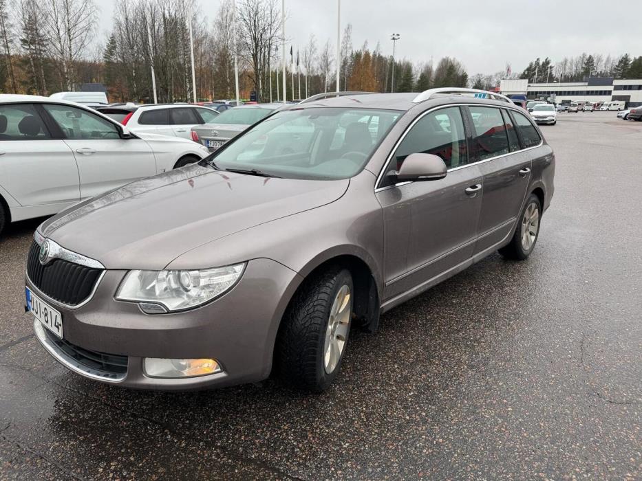 SKODA Superb 2010