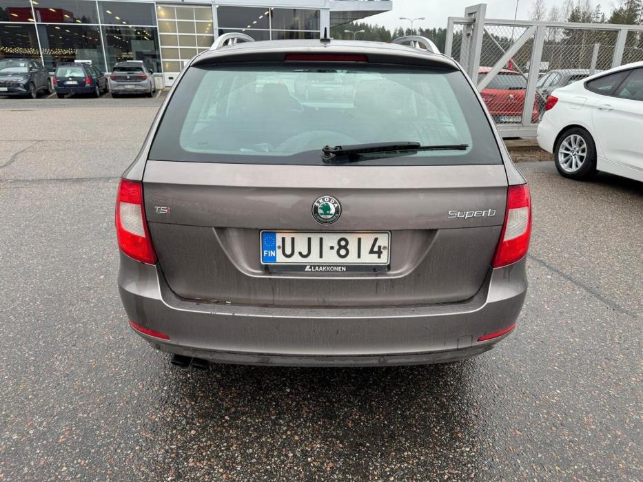SKODA Superb 2010