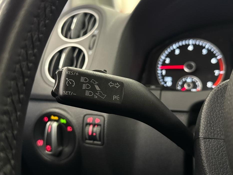 VOLKSWAGEN Golf Plus 2012