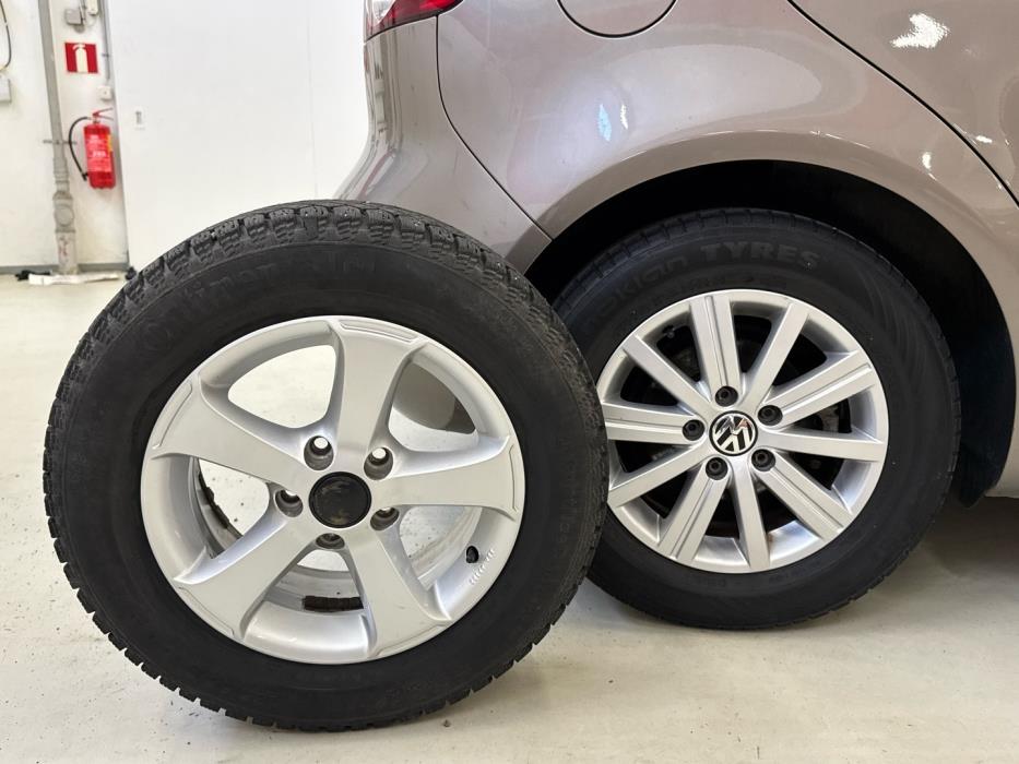 VOLKSWAGEN Golf Plus 2012