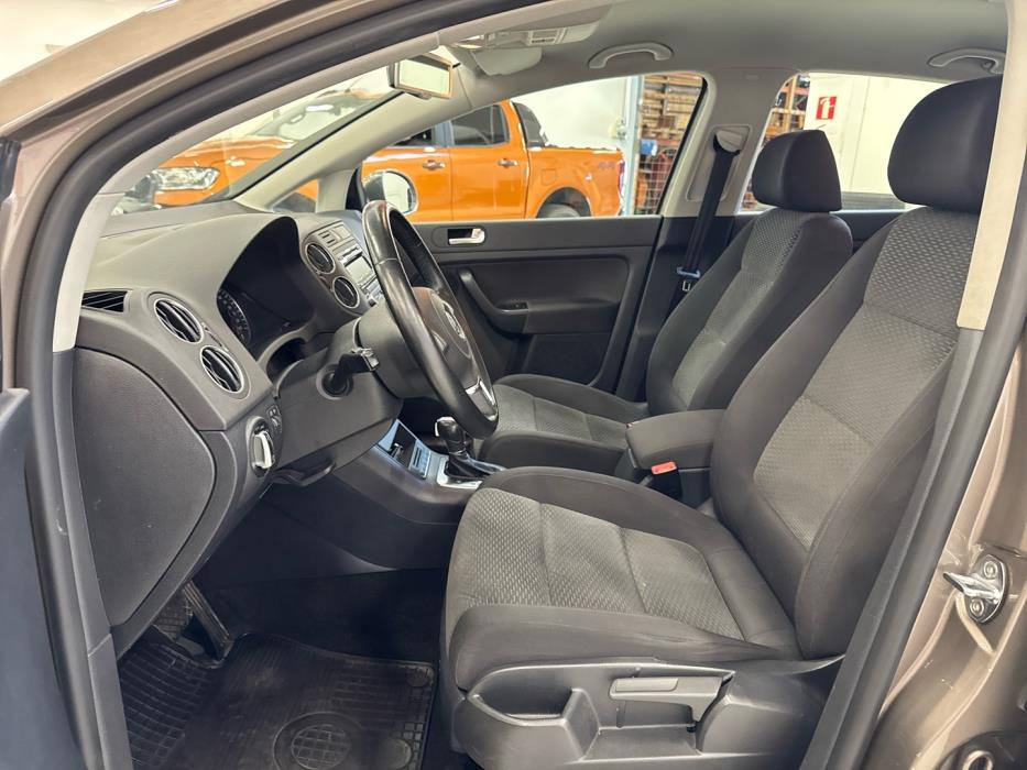 VOLKSWAGEN Golf Plus 2012