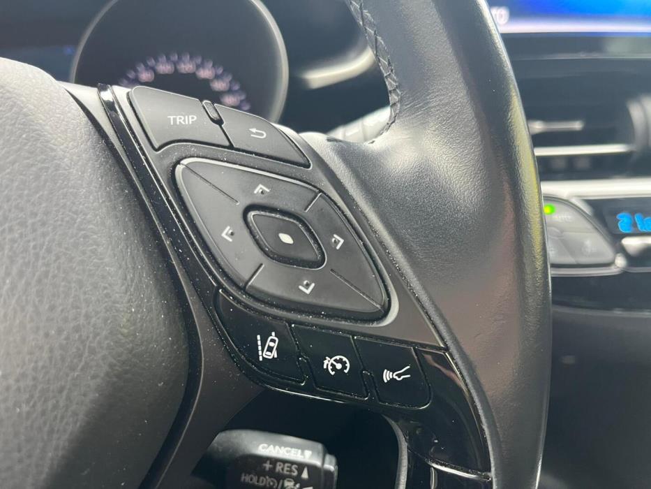 TOYOTA C-HR 2018