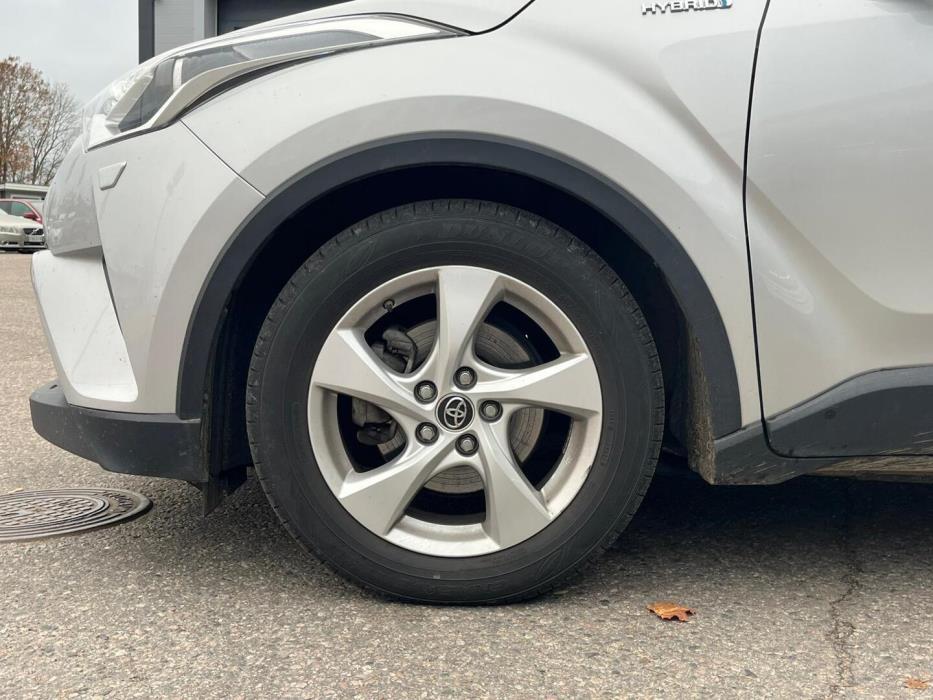 TOYOTA C-HR 2018