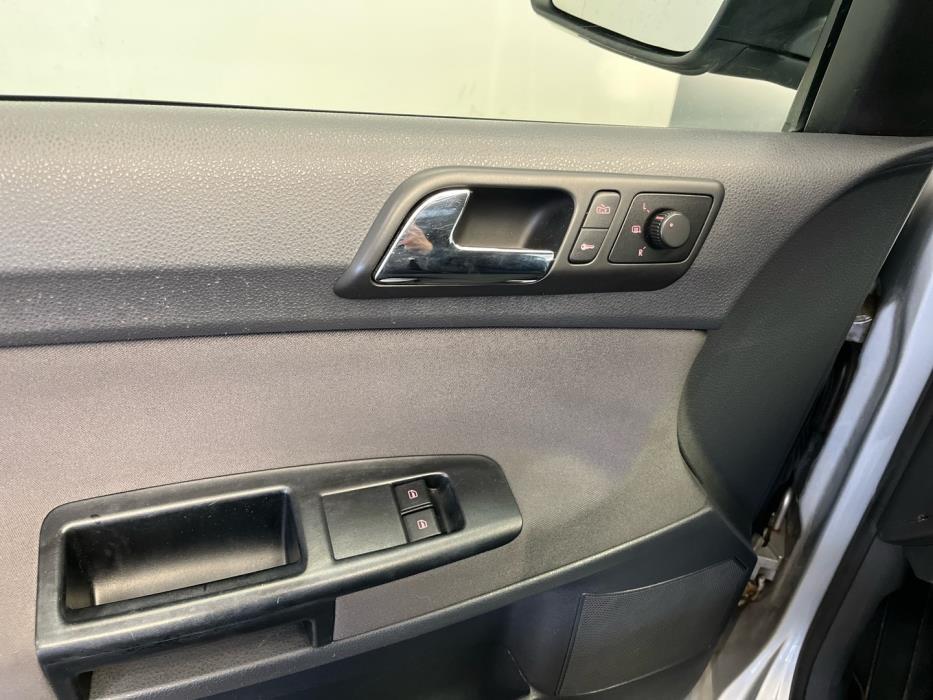 VOLKSWAGEN Polo 2007