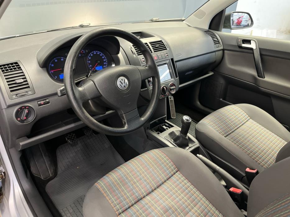 VOLKSWAGEN Polo 2007