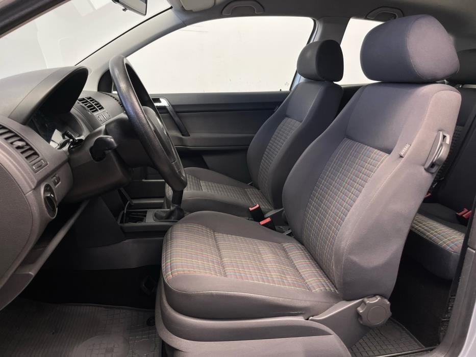 VOLKSWAGEN Polo 2007