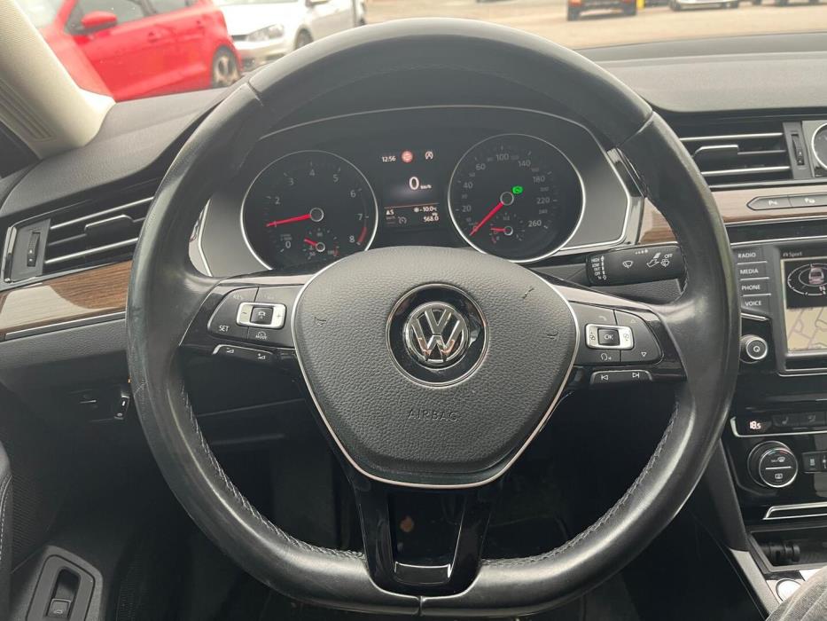 VOLKSWAGEN Passat 2016