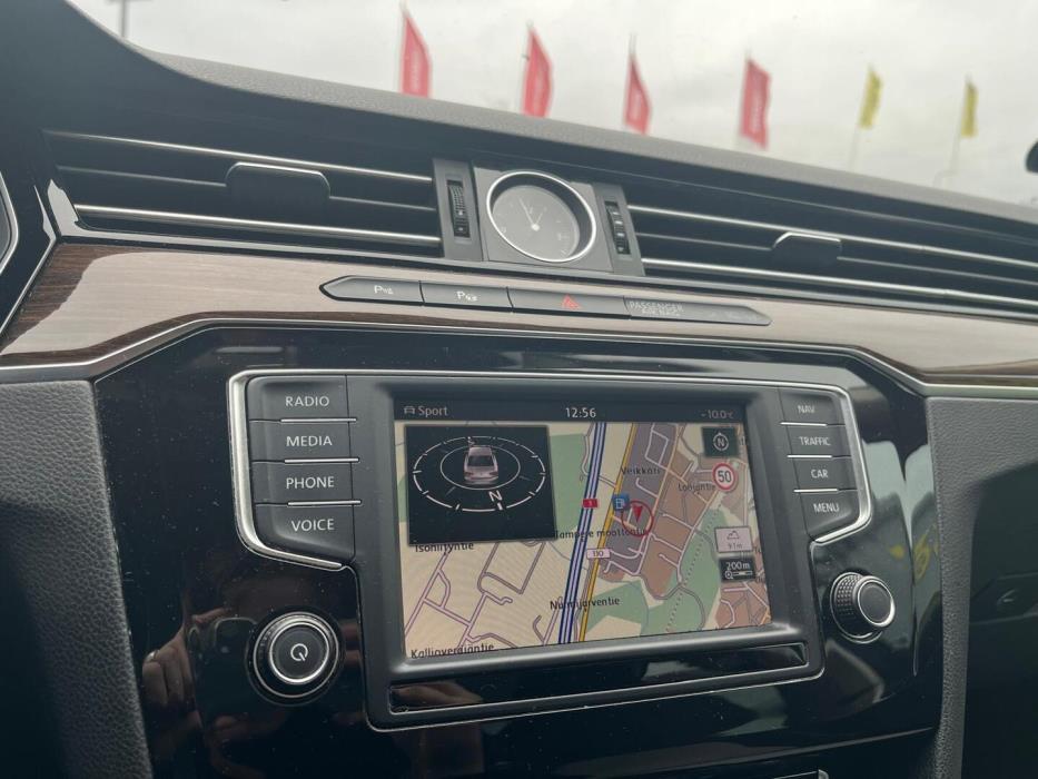 VOLKSWAGEN Passat 2016