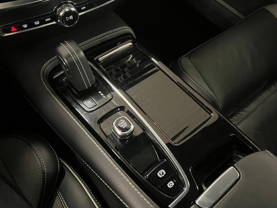 VOLVO V60 2022