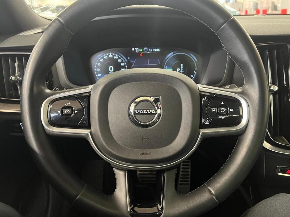 VOLVO V60 2022