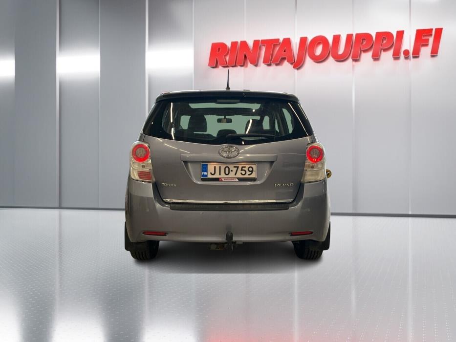 TOYOTA Verso 2011