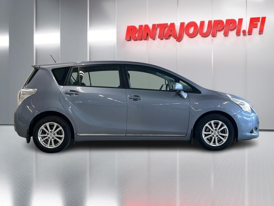 TOYOTA Verso 2011