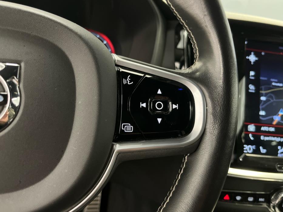 VOLVO V60 2020